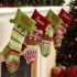 Рождественские носки над камином