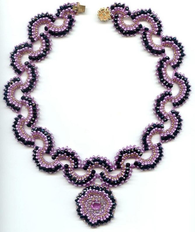 Схема плетения ожерелья из бисера
